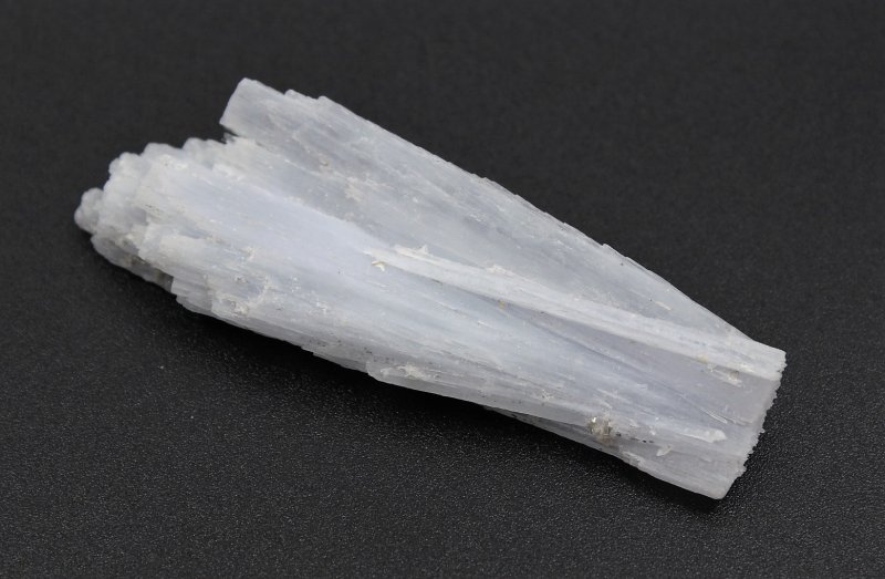 Ангидрит минерал необработанный