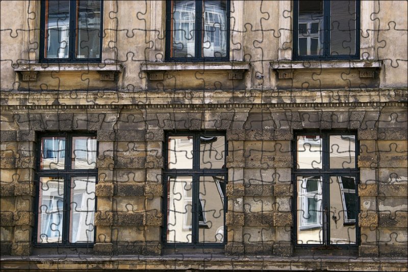 Здание с окнами