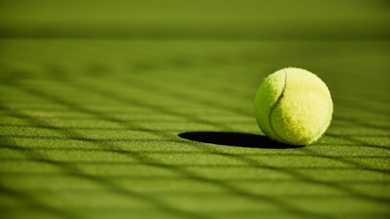 Теннисный мяч