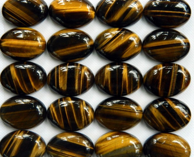 Камень агат тигровый глаз