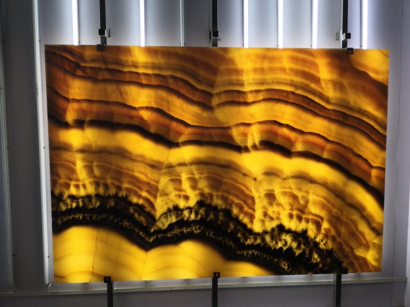 Каменный шпон Оникс с подсветкой