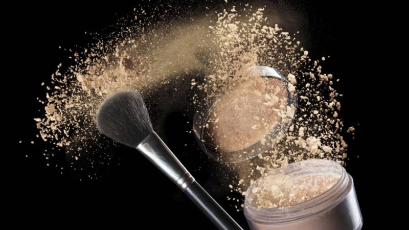 Рассыпанная пудра