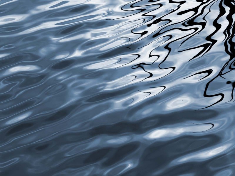 Поверхность воды