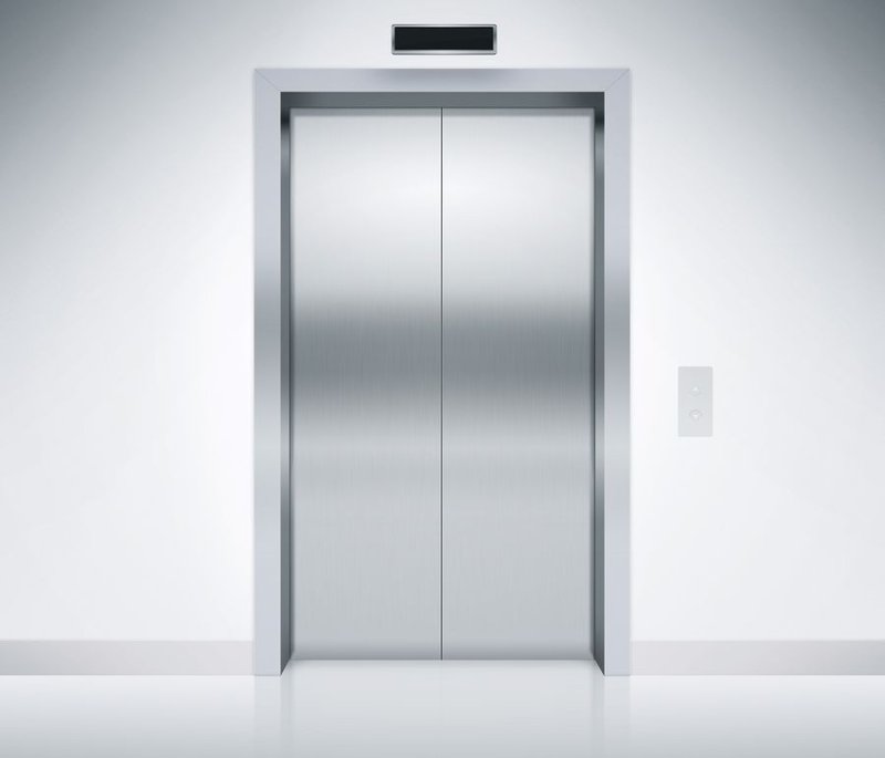 Двери лифта