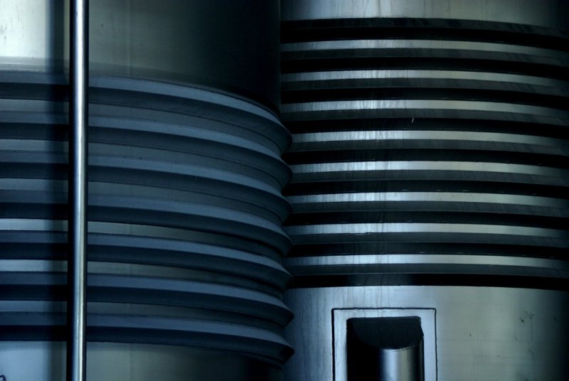 Металлическая линия