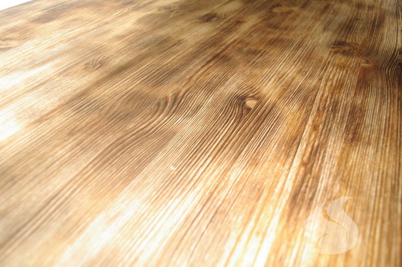 Поверхность стола