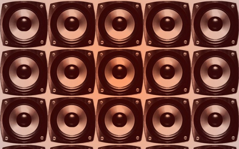 Колонка много динамиков