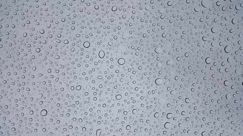 Капли дождя