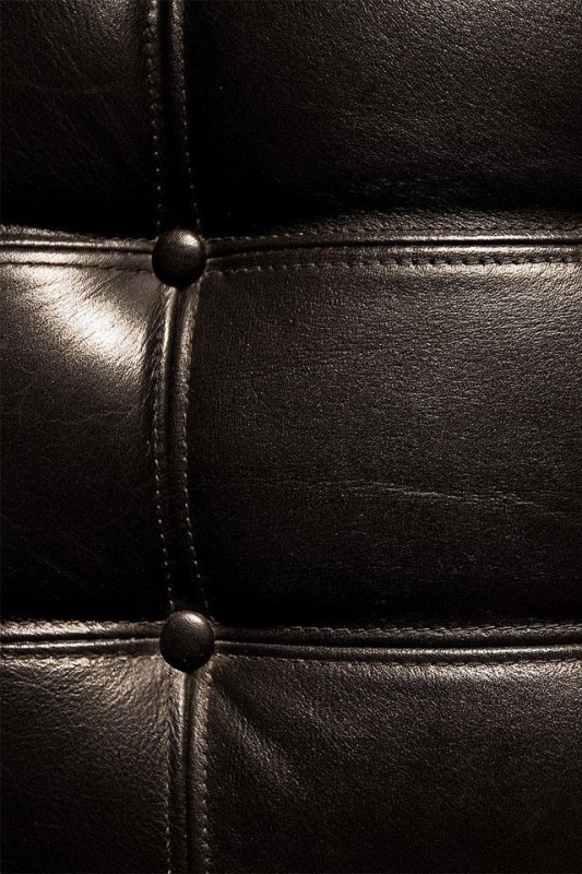 Черная кожа