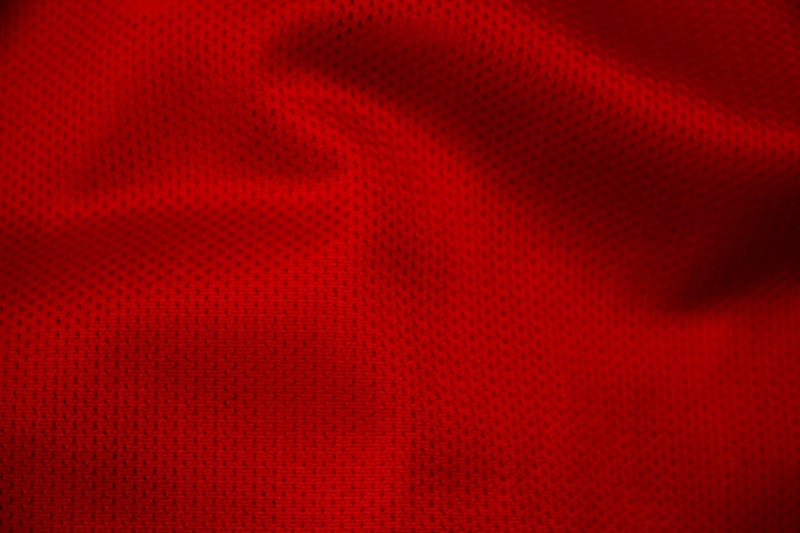 Красная ткань