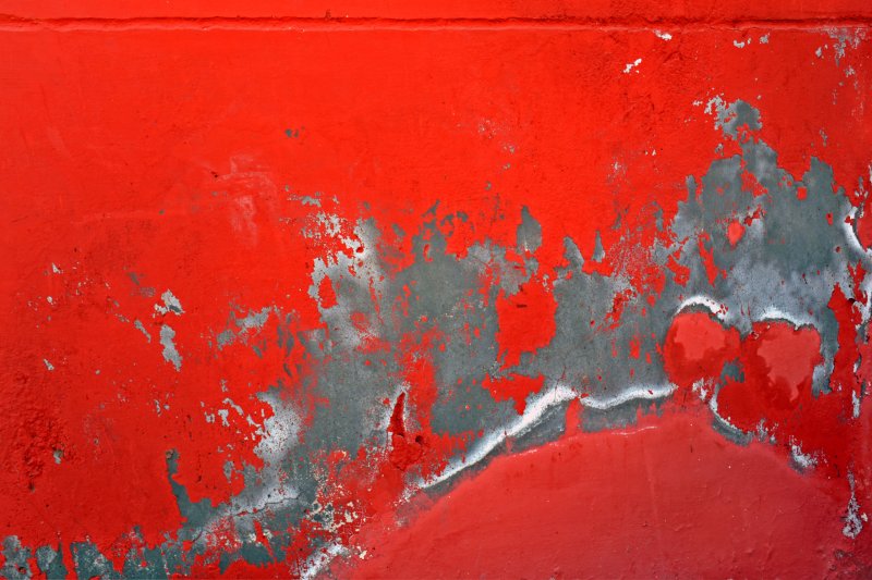Облупившаяся краска на металле