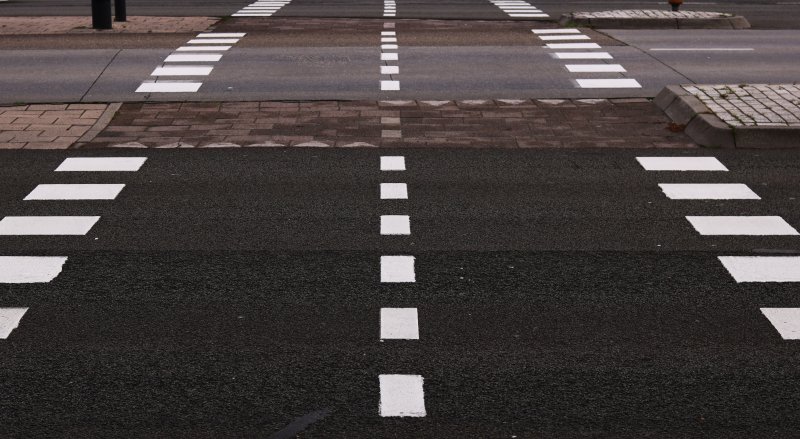 Зебра дорожная разметка