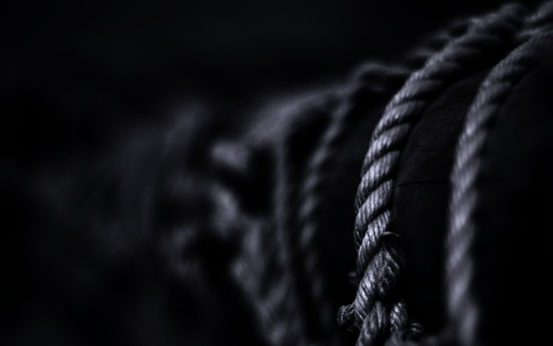 Веревка черная