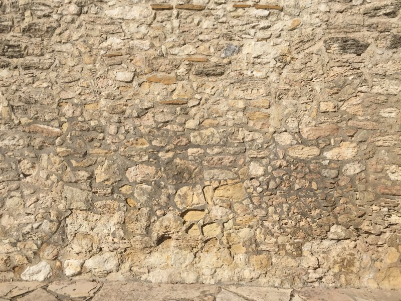 Старая каменная стена