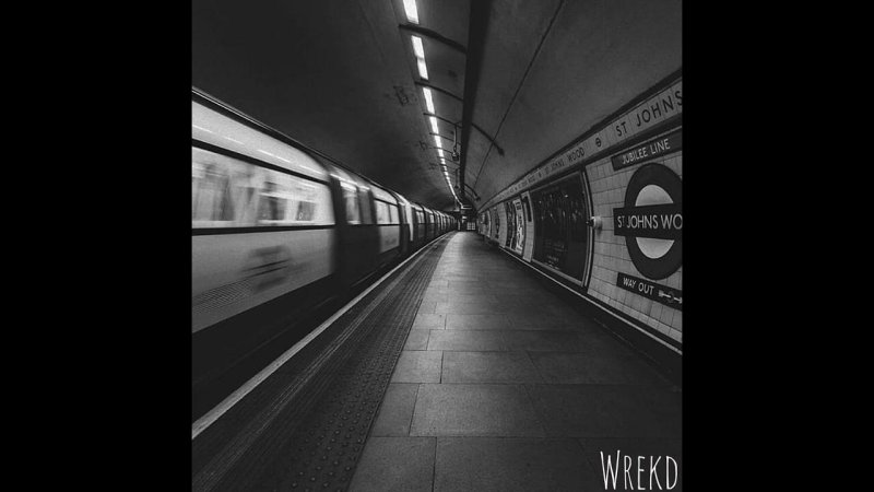 Чёрно белое метро