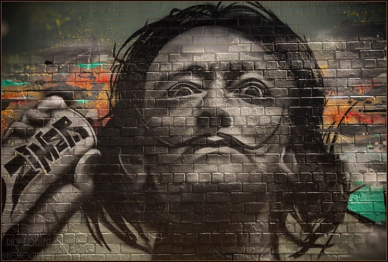 Граффити на стене