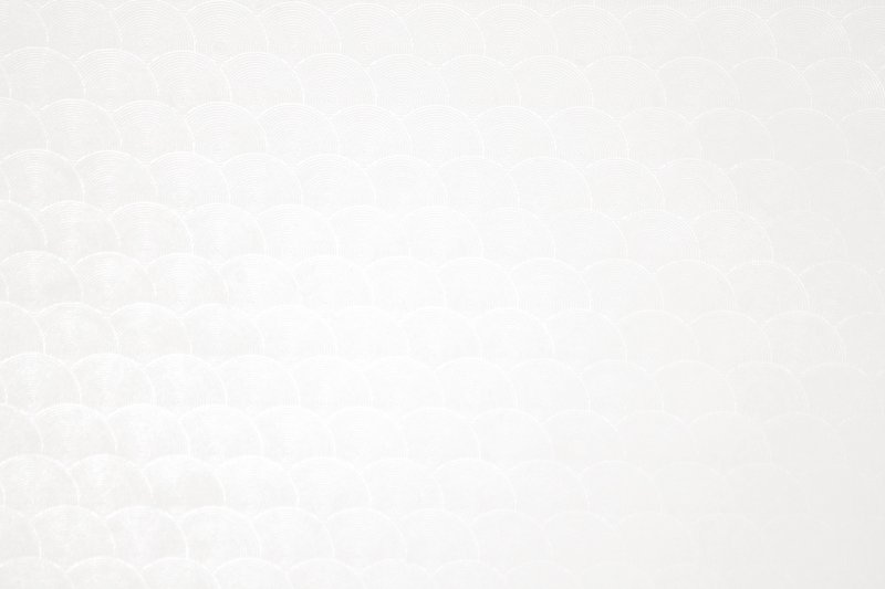 Белый пластик