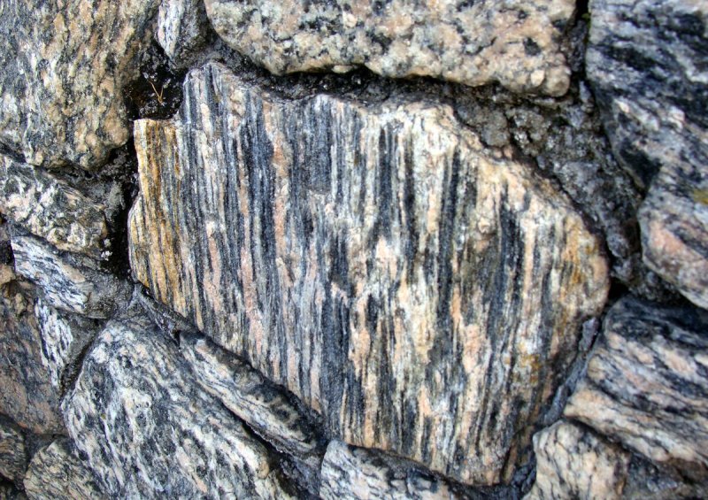 Гнейс метаморфическая Горная