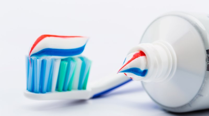 Красивая зубная паста