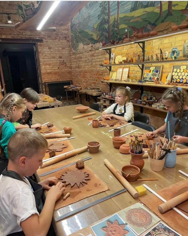 Гончарная мастерская ищмайловского дворца с дедушкой