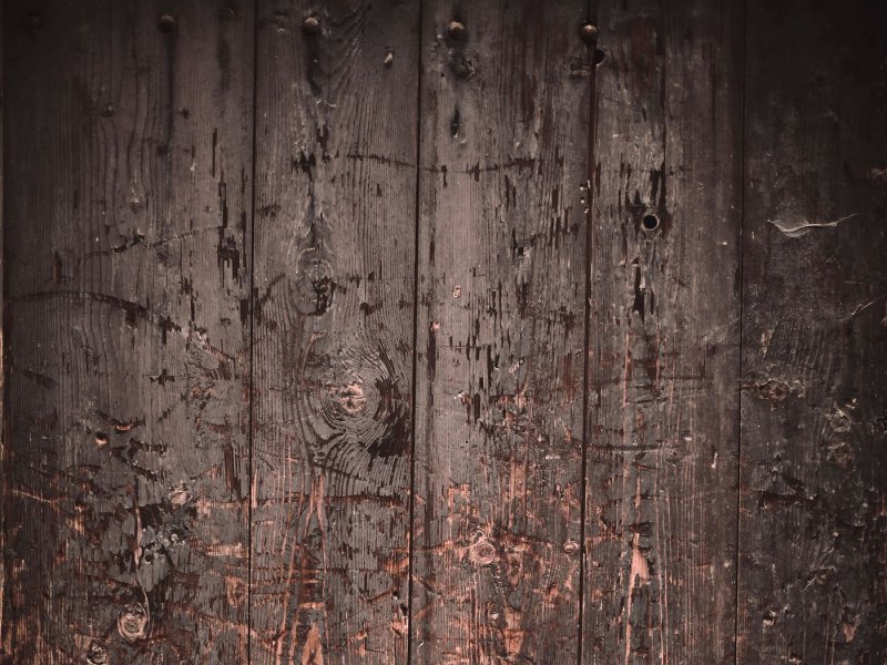 Потертости на дереве