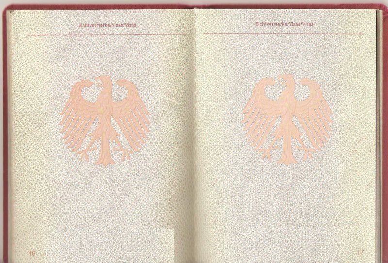 Незаполненный паспорт Германии