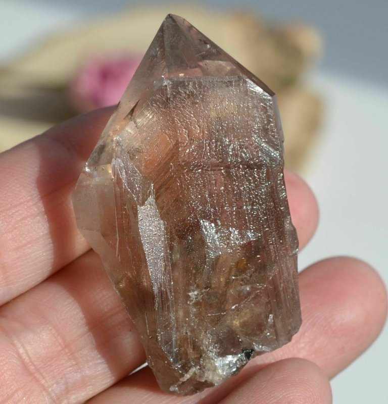 Дымчатый кварц камень