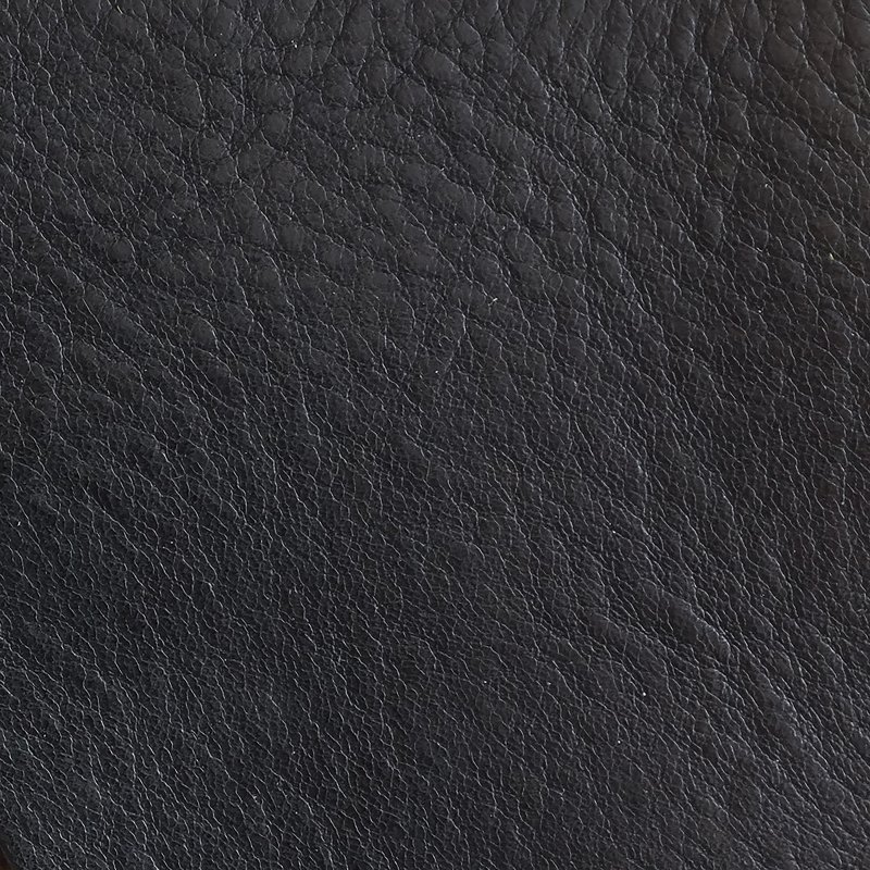 Черная кожа