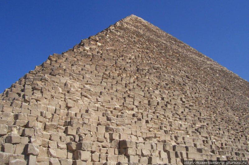 Кирпич пирамиды Хеопса