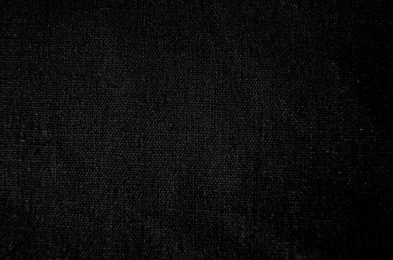 Черная ткань