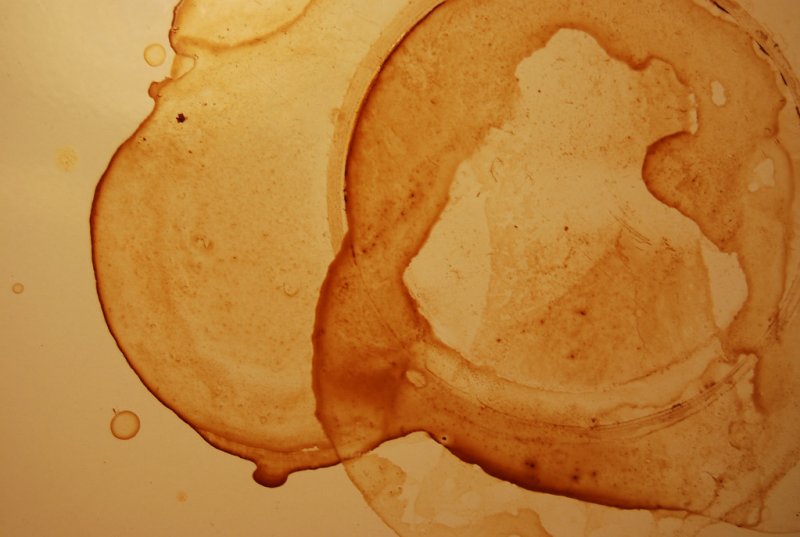 Кофейные разводы на бумаге