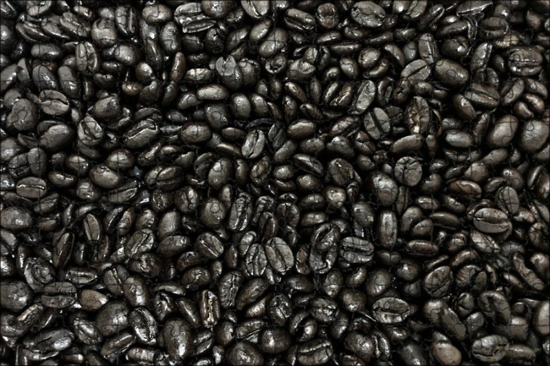 Черные кофейные зерна