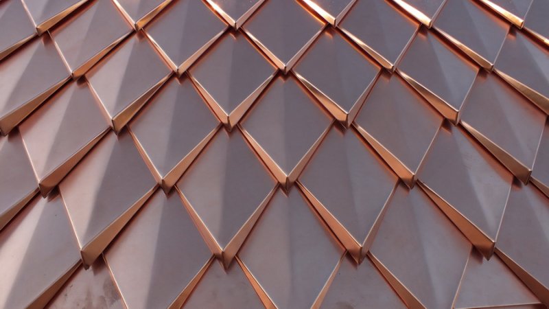 Фальцевая медная кровля чешуя