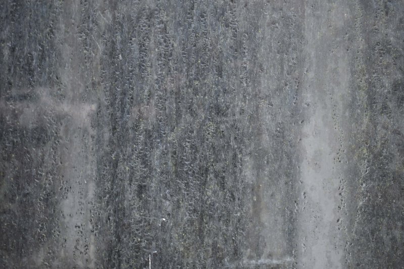 Грязное стекло