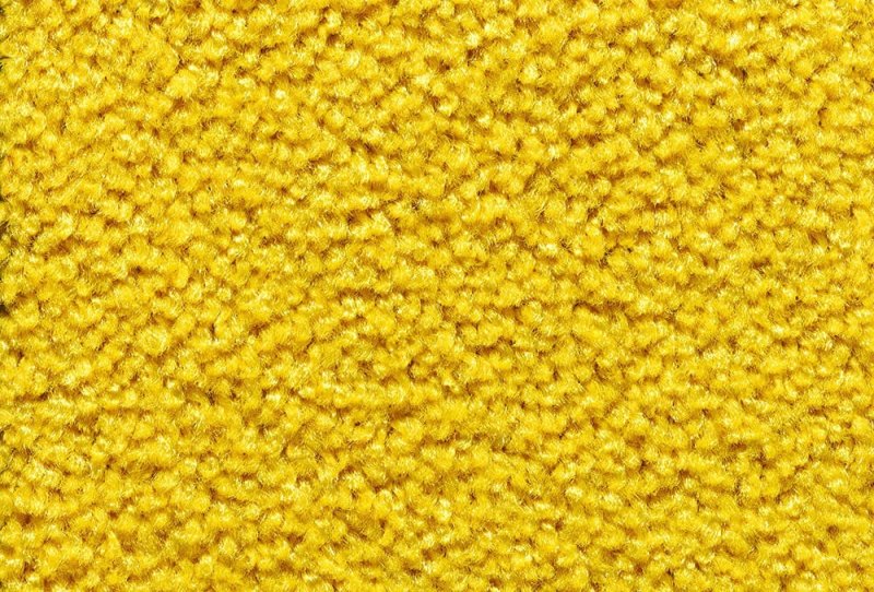 Желтый ковролин