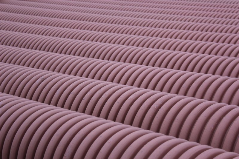 Двустенная гофрированная труба для прокладки кабеля в земле