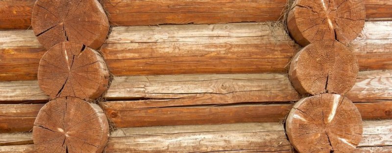 Деревянные бревна