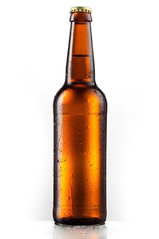 Пивная бутылка без фона