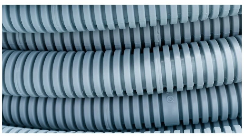 Труба гофр. ПВХ серая с/з d25мм (50м/уп)