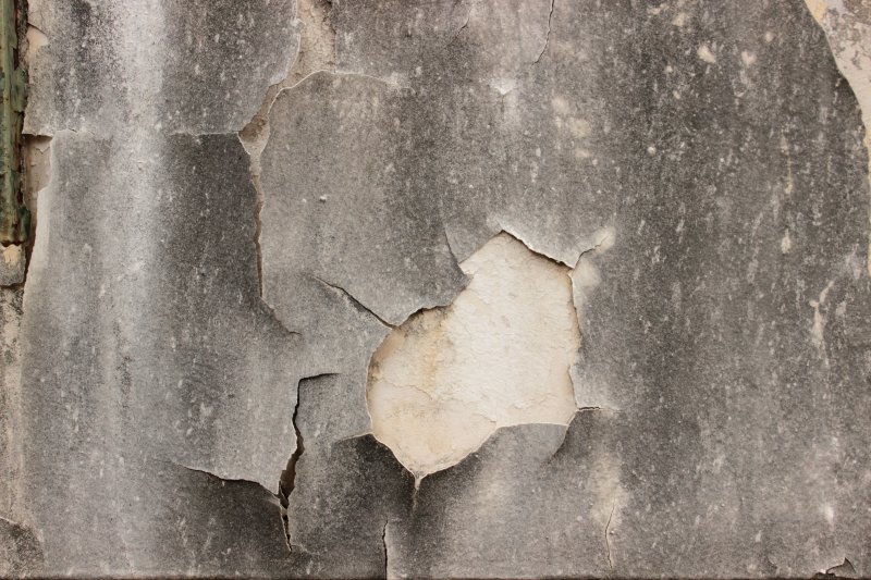 Старая потрескавшаяся стена