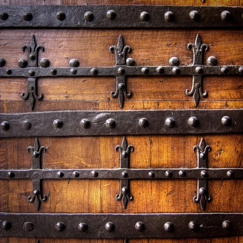 Старинные металлические заклепки