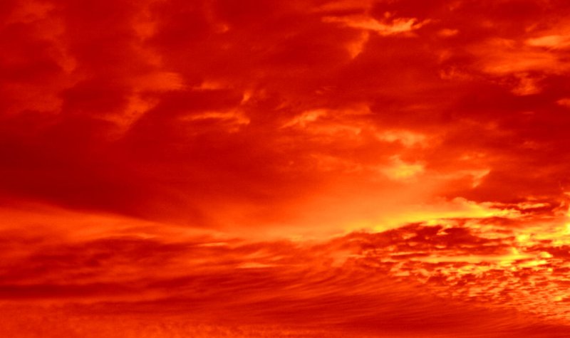 Кроваво красный закат