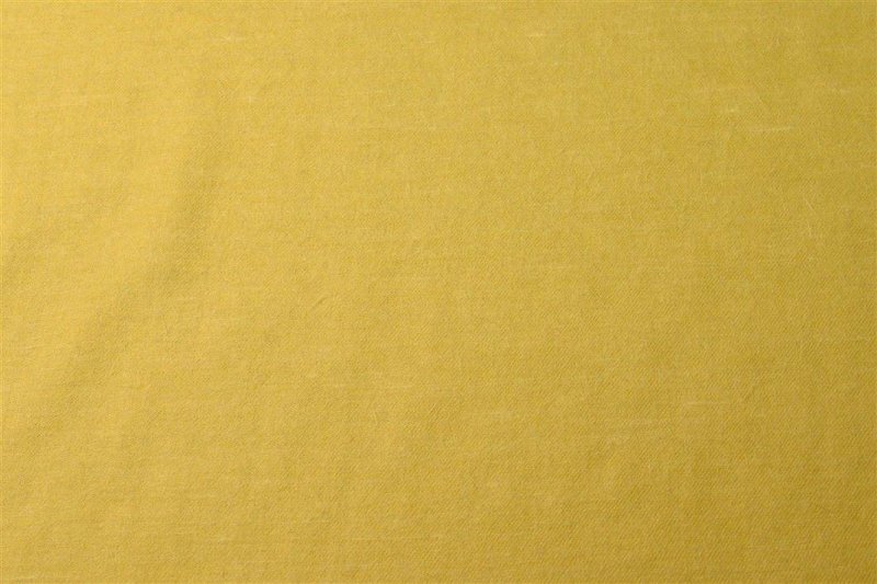 Желтая ткань