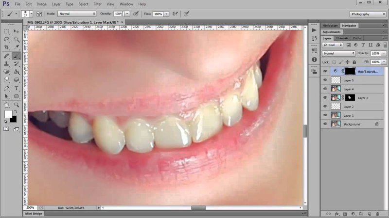 Отбеливание зубов фотошоп