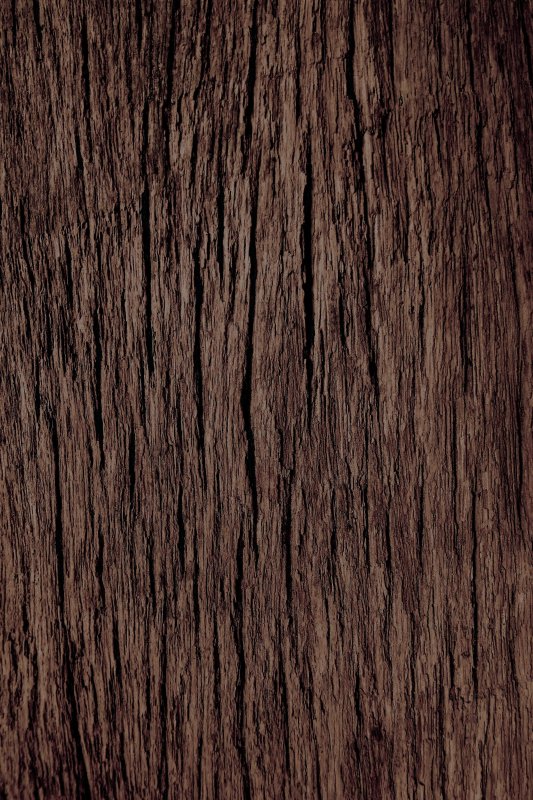 Темное дерево