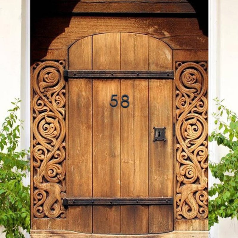 Деревянная дверь