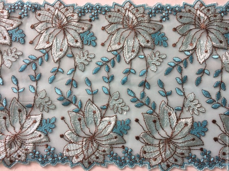 Кружево вышитое на сетке