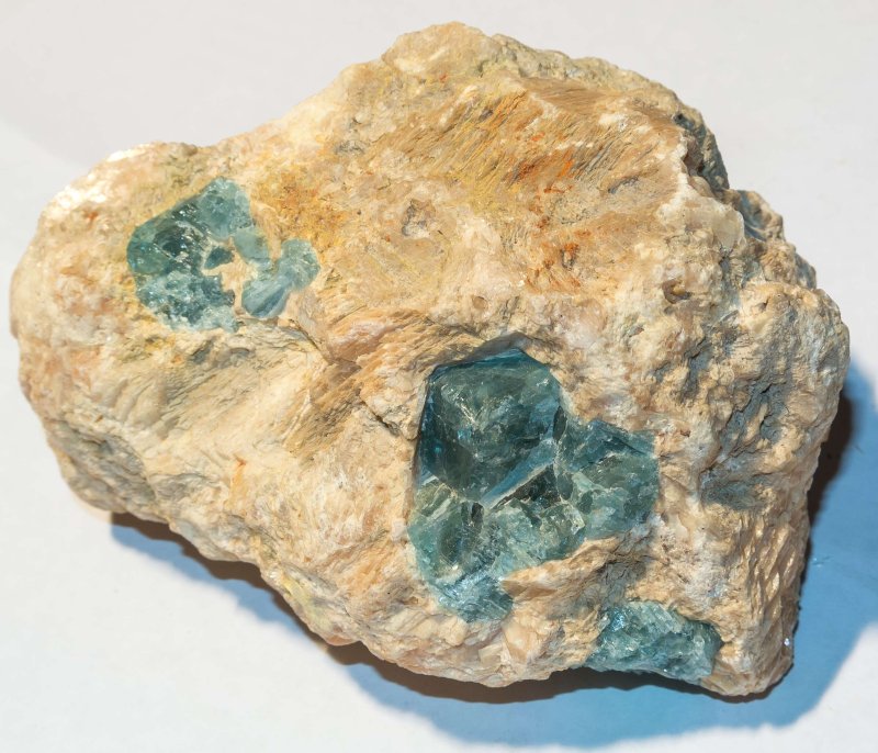 Фосфориты и Апатиты