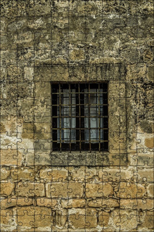 Средневековая стена