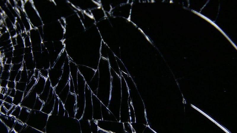 Трещина стекла